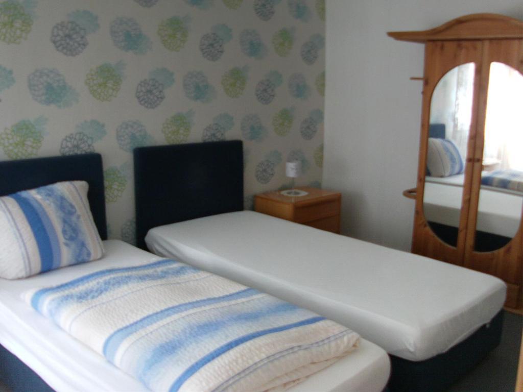 Hotel Martinsklause Meckesheim Room photo
